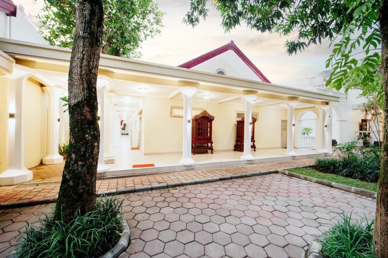 Tirtodipuran Hotel By Natts Hospitality Indonesia Yogyakarta Esterno foto